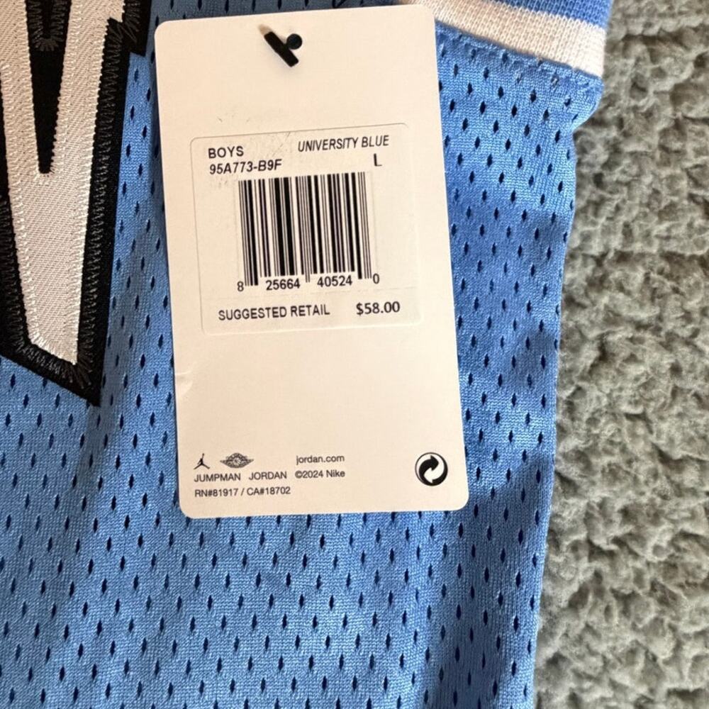 Michael Jordan Jersey Boys Large NWT (B20422) - Picture 5 of 7